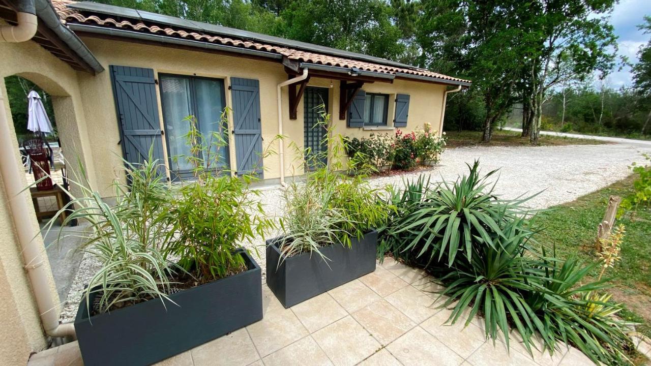 Gite A La Campagne Avec Jacuzzi Avensan Exterior foto