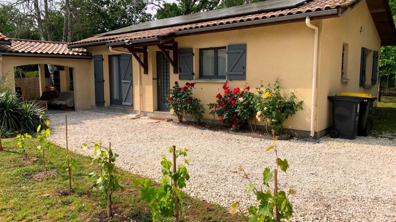 Gite A La Campagne Avec Jacuzzi Avensan Exterior foto